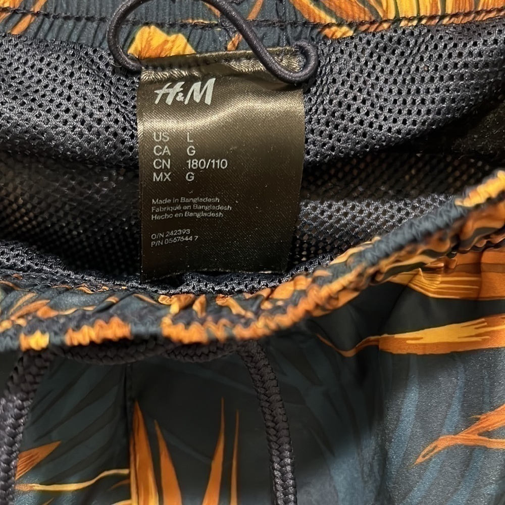 H & M shorts athletic large - Picture 3 of 3